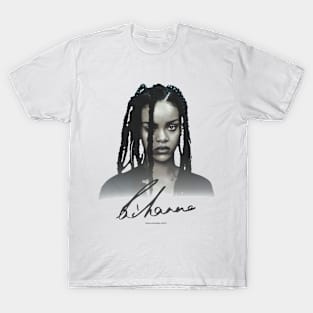 Rihanna Portrait T-Shirt